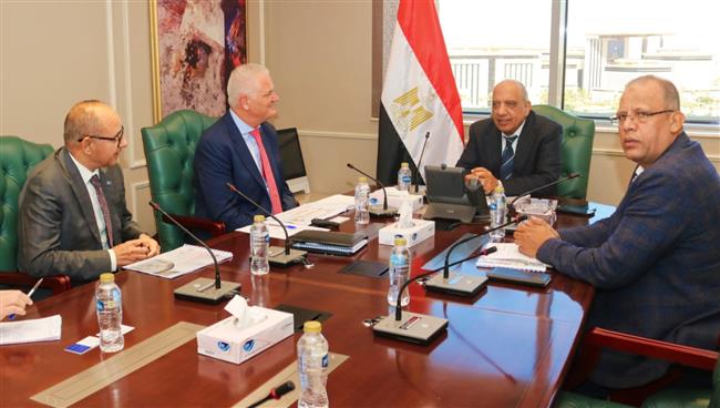 وزير الكهرباء يبحث مع تحالف "رينيرجي جروب" إقامة مشروع متكامل للطاقات المتجددة في سيناء