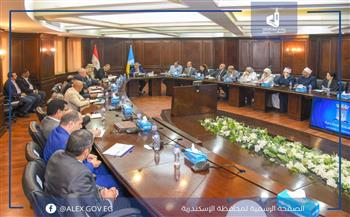 محافظ الإسكندرية يعقد اجتماعا موسعا لمراجعة جاهزية المحافظة لانتخابات مجلس النواب
