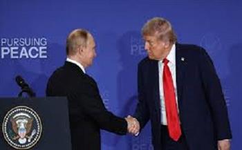 ترامب:  أرغب في عقد الاجتماع مع بوتين في بودابست.. والخلاف معه أنه لا يريد وقف الحرب