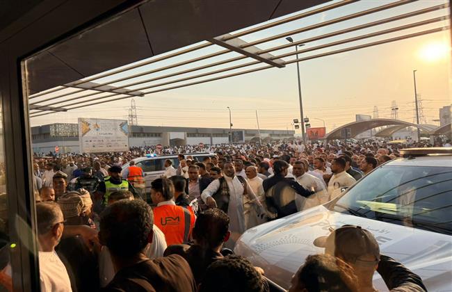 اللجنة الانتخابية بالكويت تغلق أبوابها بعد انتهاء آخر ناخب من الإدلاء بصوته