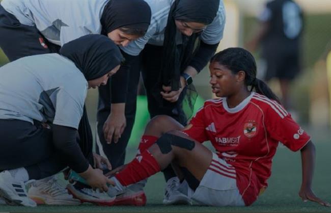كرة القدم النسائية: طبيبة الأهلي تكشف تفاصيل إصابة إيمان حسن وأشرقت عادل   