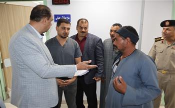 محافظ سوهاج يحيل طاقمًا طبيًا متغيبًا عن العمل بمركز دار السلام للتحقيق