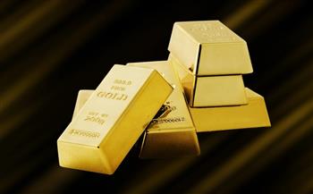 الذهب يصمد أمام تقلبات السوق ويحافظ على تداولاته قرب 4000 دولار للأوقية