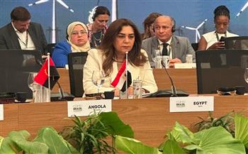 وزيرة التنمية المحلية تشارك في حوار المائدة المستديرة حول "التحول في مجال الطاقة"