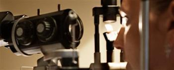 ما هي أعراض التهاب العصب البصري