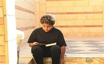 نجل محمد رمضان في المقابر متأثرا بوفاة جده