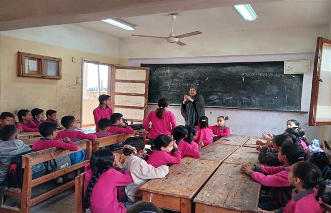 "مهارات فن التواصل" في مناقشات قصور الثقافة بالإسماعيلية