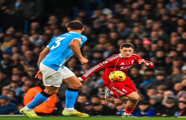 الدوري الإنجليزي.. انطلاق مباراة مانشستر سيتي وليفربول على ملعب الاتحاد 