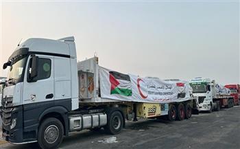 الهلال الأحمر المصري يطلق قافلة "زاد العزة" الـ68 حاملة 280 ألف سلة غذائية إلى غزة