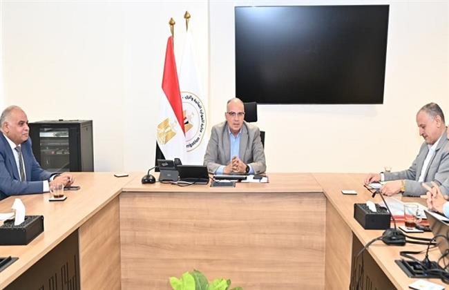 وزير الري يبحث مع قيادات الوزارة إنجازات مركز التدريب الإقليمي وخطط تطويره