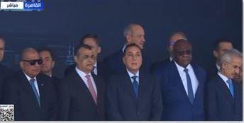 رئيس الوزراء يتفقد أجنحة معرض "النقل الذكي واللوجيستيات والصناعة"