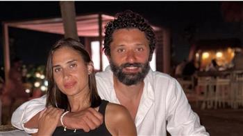 بعد أنباء انفصالها عن كريم محمود عبد العزيز.. مي عمر توجه رسالة دعم لـ آن الرفاعي