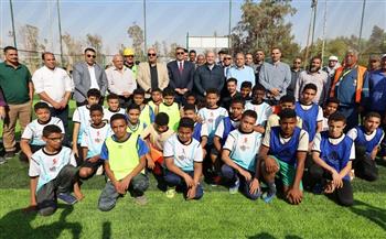 محافظ الجيزة يفتتح الملعب الخماسي وصالة ألعاب القوى بنادي المناجم في الواحات البحرية