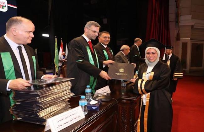 جامعة القاهرة تهنئ الطالبة بسمة الحسيني لاختيارها ضمن المشاركين في برنامج Google Summer of Code 2025