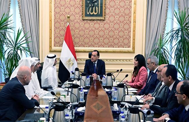 رئيس الوزراء يتابع مستجدات الموقف التنفيذي لمشروع مدينة "رأس الحكمة" بالساحل الشمالي