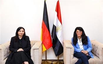 "المشاط" تتلقي تقريرًا حول تطور العلاقات المصرية الألمانية 