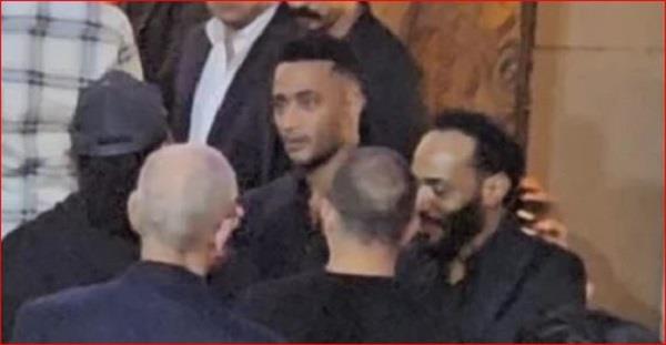 لاستقبال عزاء والدهما.. وصول محمد رمضان وشقيقه إلى مسجد الشرطة بالشيخ زايد