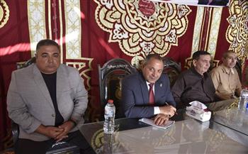 محافظ بورسعيد يعقد مؤتمرًا موسعًا مع أصحاب الجمعيات الزراعية والمزارعين بمنطقة الخمس كباري