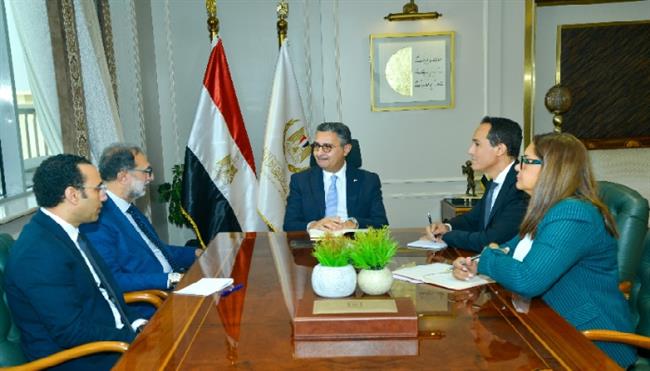 قبل رمضان.. وزير التموين يناقش مع الهيئة القومية لسلامة الغذاء خطة مراقبة الأسواق