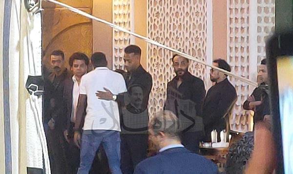 درة وحسن الرداد وعصام السقا يحضرون عزاء والد محمد رمضان