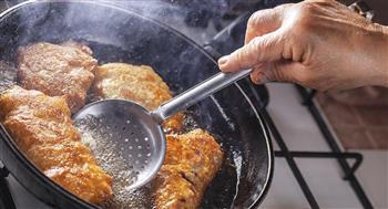 لإزالة الزيت الزائد من الطعام في ثوان.. اتبعي تلك الحيل