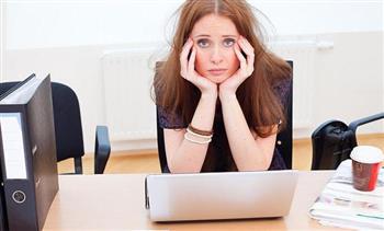 كيف تفصلين ذهنك عن ضغوط العمل؟.. عادات يومية تمنحك صفاءً وتجديدًا للطاقة