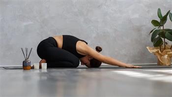 وضعيات يوجا لتفتيح البشرة وتعزيز التوهج والاشراقة