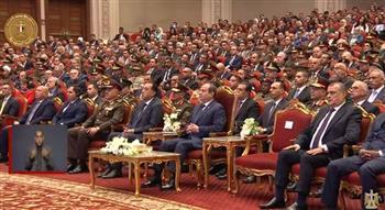 الرئيس السيسي يجري جولة تفقدية بمعرض «إيديكس 2025»