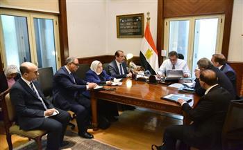 عبد الغفار يبحث مع الرئيس التنفيذي لمدينة اللقاحات مستجدات المشروع الاستراتيجي