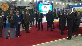 الرئيس السيسي يستمع لشرح تفصيلي عن جناح وزارة الإنتاج الحربي بمعرض «إيديكس 2025»