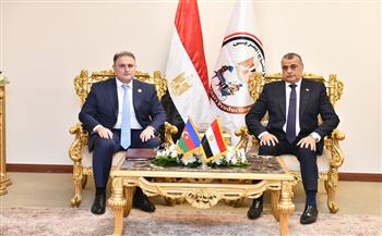 معرض “إيدكس 2025”.. وزير الدولة للإنتاج الحربي يلتقي وزير الصناعات الدفاعية لدولة أذربيجان 