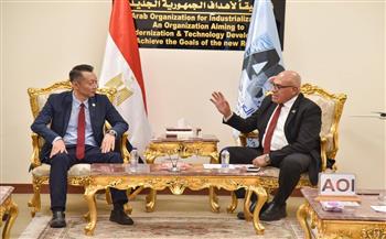 توقيع مذكرة للتفاهم بين الهيئة العربية للتصنيع وشركة القلعة رد فلاج الإماراتية الصينية 