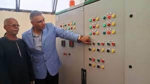 محافظ أسوان يعطي إشارة البدء لتشغيل مشروع الصرف الصحي بقرية فارس بكوم أمبو بـ196 مليون جنيه