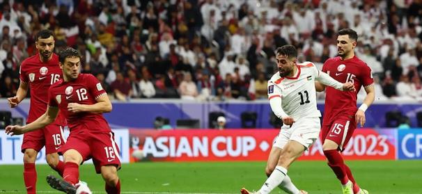 كأس العرب.. شوط أول سلبي بين قطر وفلسطين
