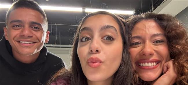 «ميد ترم» يفتتح موسمه برسالة قوية ضد التنمر