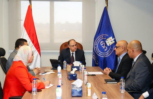 هيئة الدواء تبحث مع جلاسكو سميث كلاين تعزيز الشراكة ودعم توافر المستحضرات الدوائية الحيوية بالسوق المصري