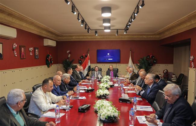 رئيس الطائفة الإنجيلية يستعرض استعدادات احتفالات عيد الميلاد المجيد