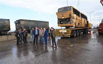 محافظ الغربية يقطع جولته بالمحلة ويتوجه إلى موقع حادث انقلاب أتوبيس على طريق دفرة كفر الزيات الحر 