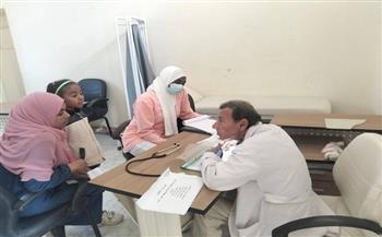 الكشف على 141 حالة خلال القافلة الطبية المجانية بوحدة الحمراوين الصحية شمال القصير 