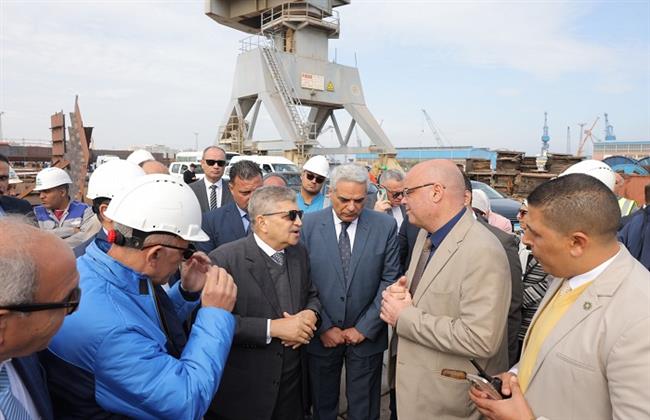 رئيس هيئة قناة السويس يتفقد عددًا من مواقع عمل الهيئة ببورسعيد