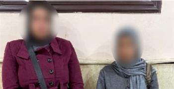 القبض على سيدتين يجمعان بطاقات شخصية للناخبين للتصويت لصالح مرشح بالإسكندرية