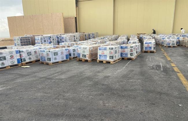 مطار العريش يستقبل طائرة مساعدات باكستانية تحمل 100 طن للفلسطينيين بغزة