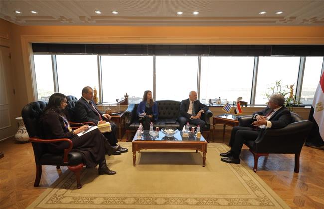 وزير السياحة يلتقي سفير اليونان بالقاهرة لبحث تعزيز التعاون بين البلدين 