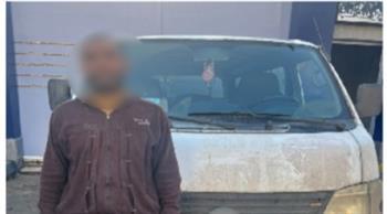 ضبط شخص يستغل سيارته في نقل الناخبين بالبحيرة