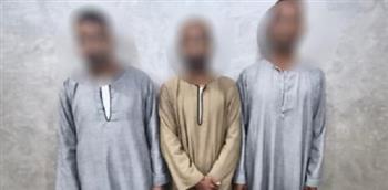 ضبط 3 أشخاص أثناء محاولة شراء أصوات الناخبين بالأقصر