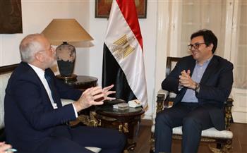 وزير الثقافة يلتقي سفير اليونان بالقاهرة لبحث تعزيز التعاون الثقافي والفني بين البلدين