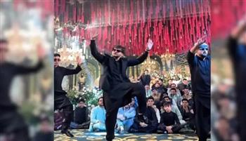 فيديو مدهش.. رقصة غير تقليدية تشعل حفل زفاف في باكستان