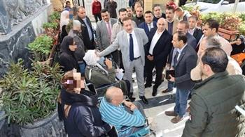 محافظ المنوفية يسلم 45 كرسي متحرك ومساعدات مالية وعينية لذوي الهمم