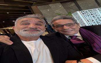 باسم يوسف يفاجئ متابعيه من ليبيا ويلتقي بالإعلامي محمود سعد