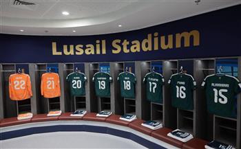 كأس العرب.. قمصان منتخب السعودية تزين ملعب لوسيل قبل مواجهة فلسطين